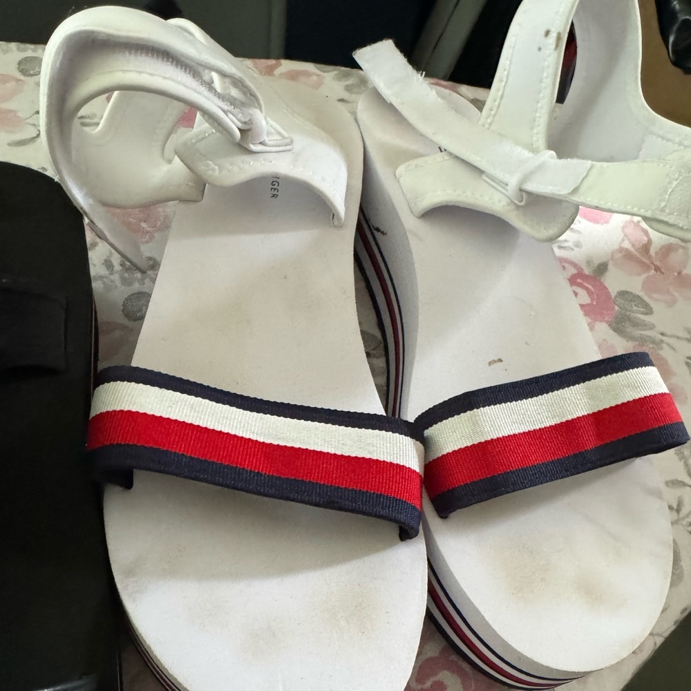 Women sandals